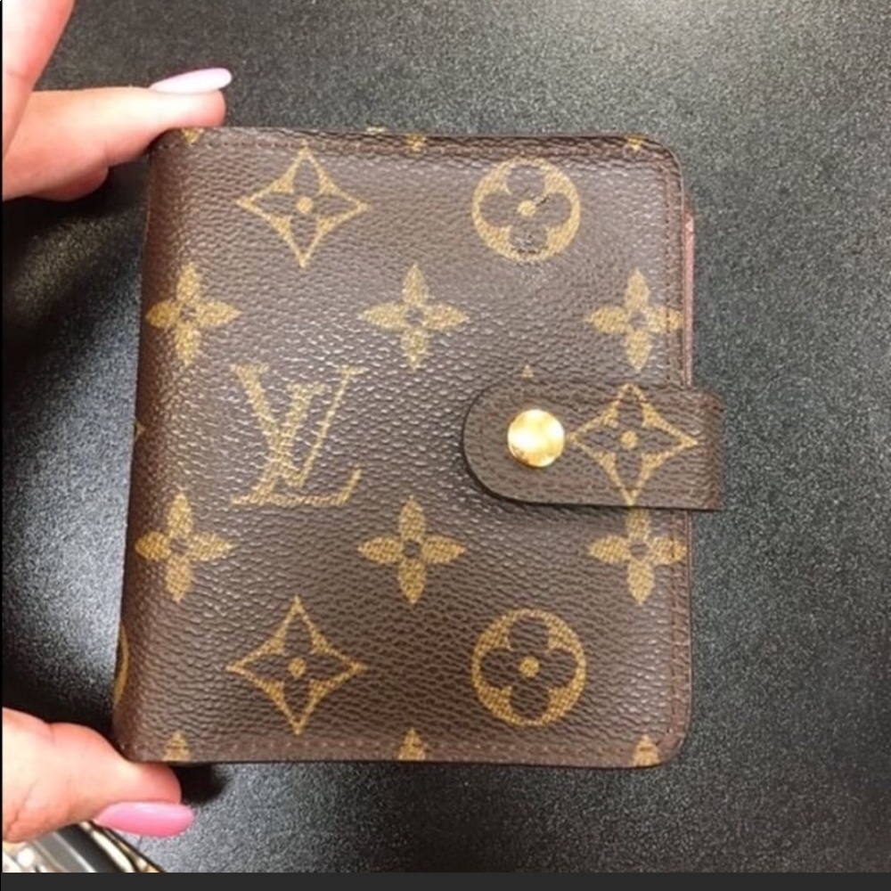Authentic Louis Vuitton wallet